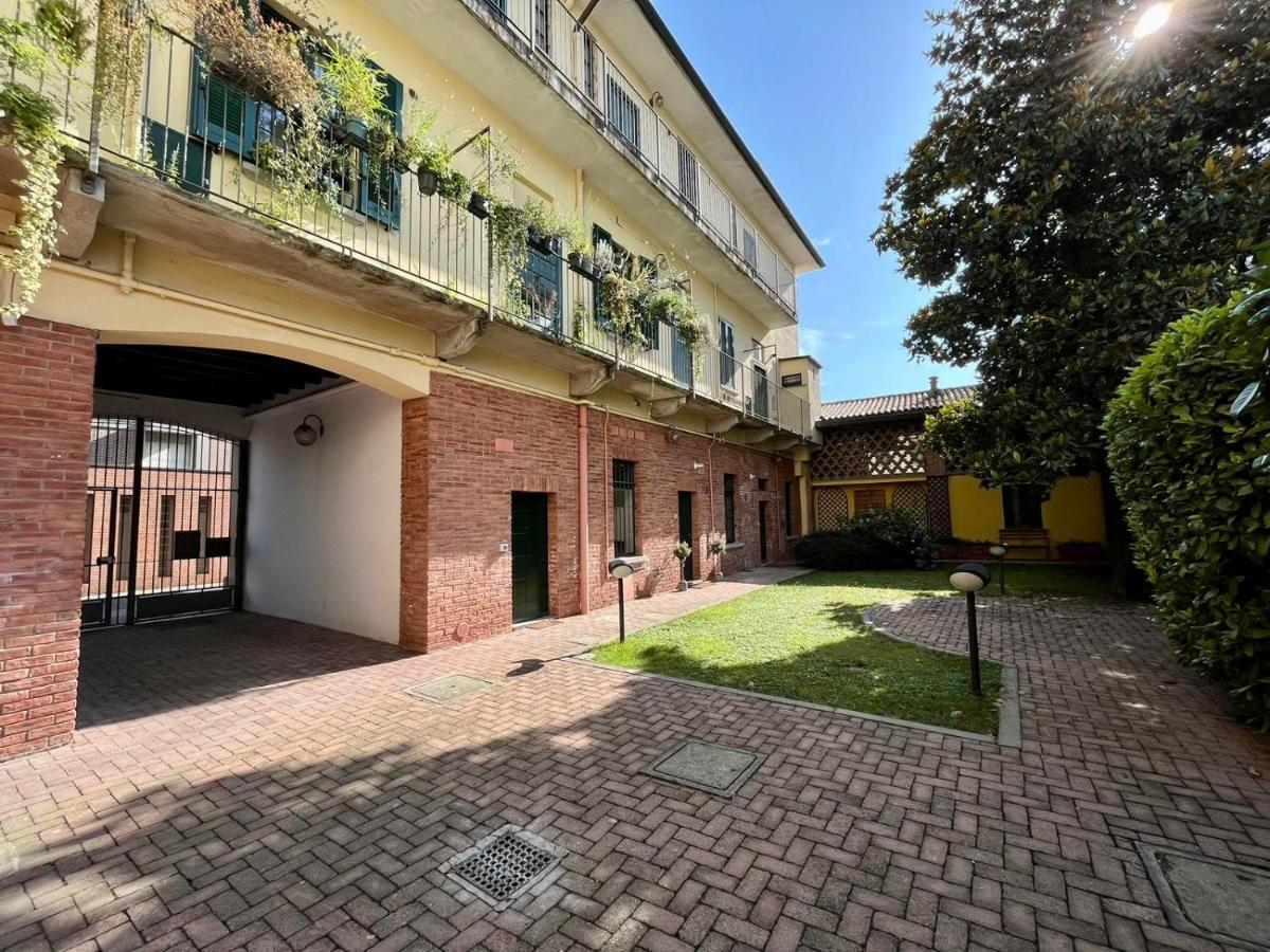 Guest House Sansiro Fiera Milano Eksteriør billede